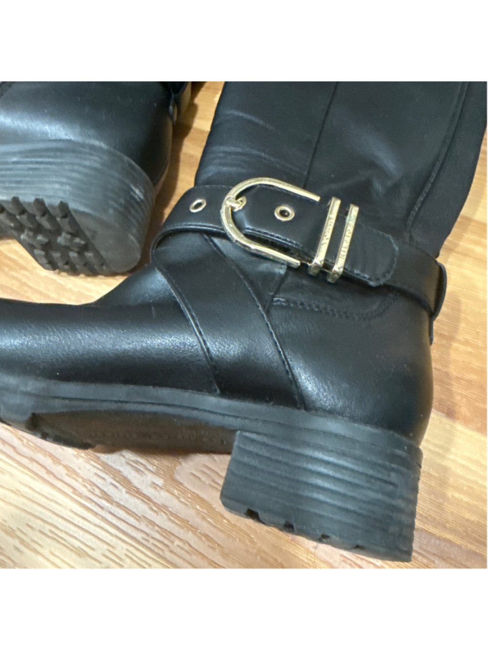 Women's Tommy Hilfiger Black Knee High Boots with Gold Buckle size 6 - Picture 3 of 7